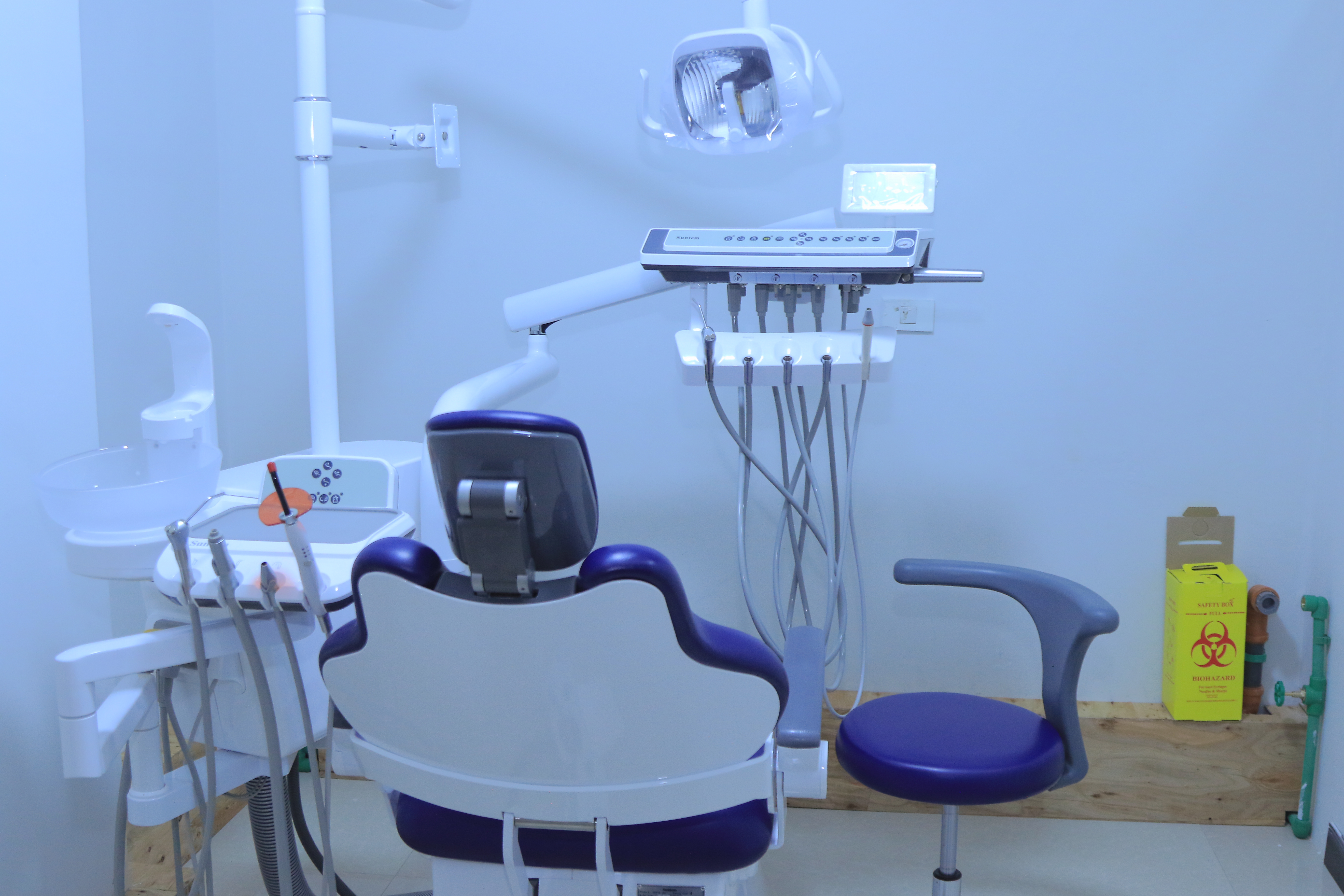 Essential Tips for Maintaining Healthy Gums and Strong Teeth